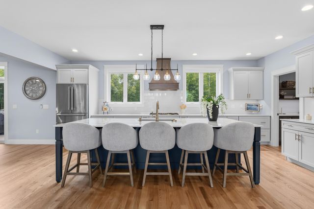 13 Stone Creek Drive, Brentwood, NH 03833