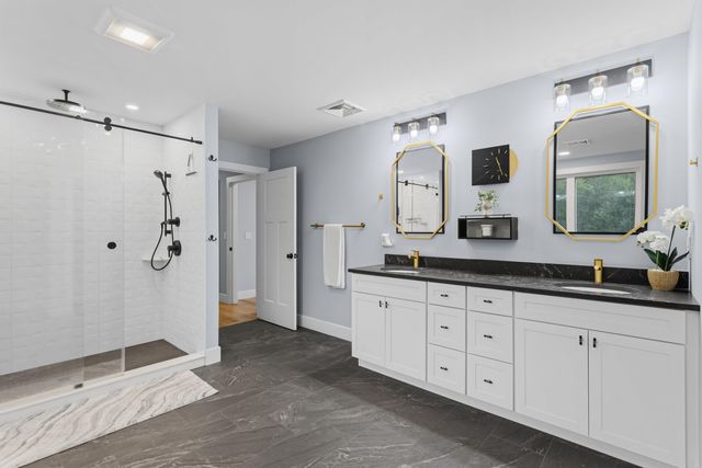 13 Stone Creek Drive, Brentwood, NH 03833