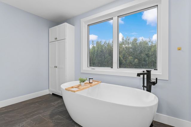 13 Stone Creek Drive, Brentwood, NH 03833