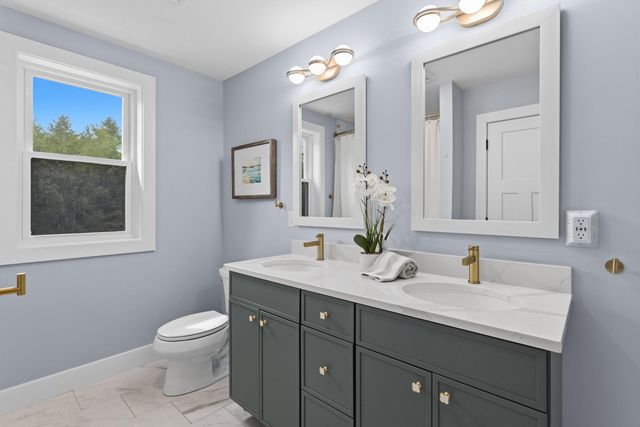 13 Stone Creek Drive, Brentwood, NH 03833