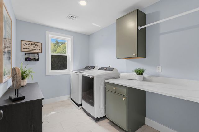 13 Stone Creek Drive, Brentwood, NH 03833