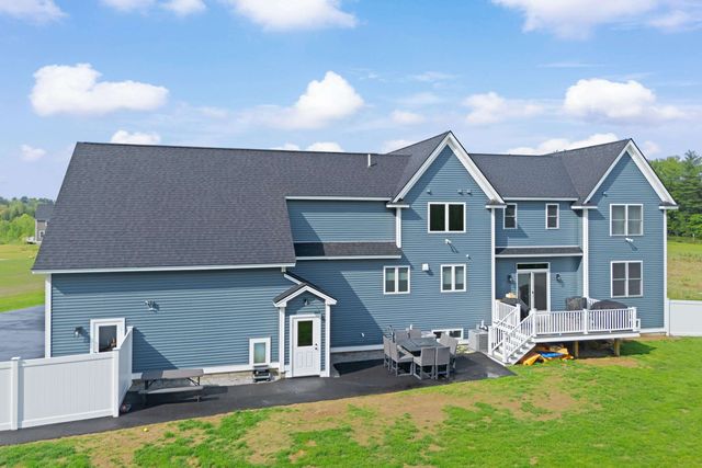 13 Stone Creek Drive, Brentwood, NH 03833
