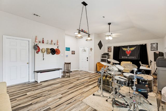 11528 Cactus Springs Drive, Fort Worth, TX 76244