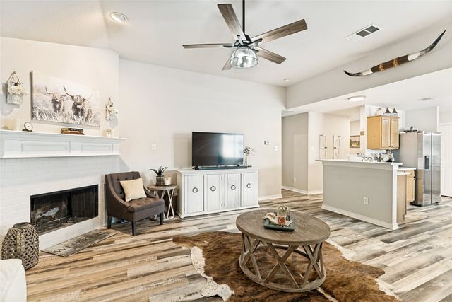 11528 Cactus Springs Drive, Fort Worth, TX 76244