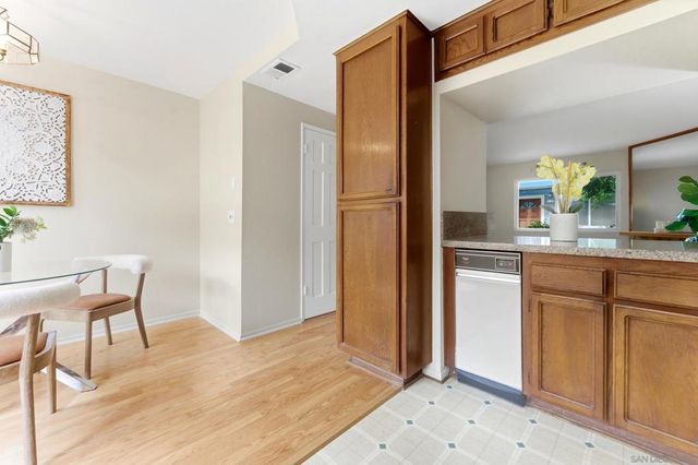 1442 Essex 4, San Diego, CA 92103