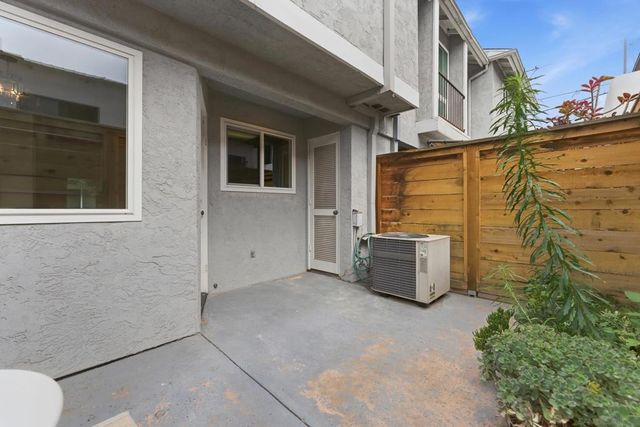 1442 Essex 4, San Diego, CA 92103