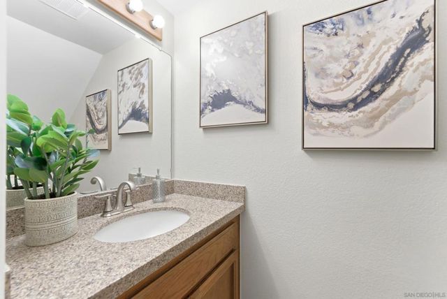 1442 Essex 4, San Diego, CA 92103