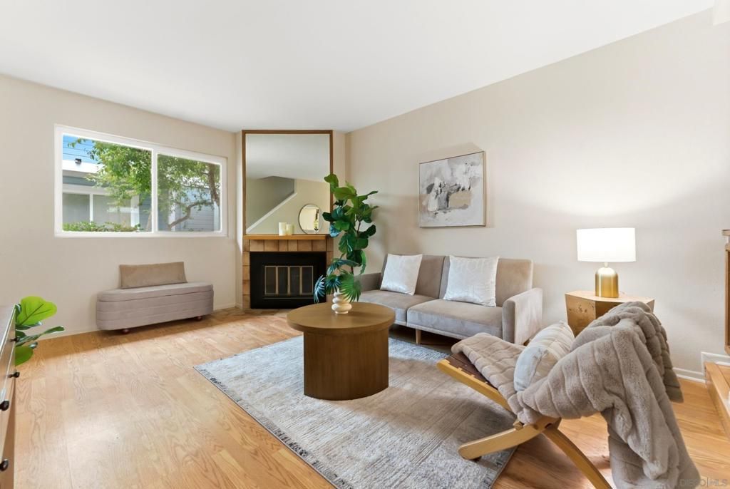 1442 Essex 4, San Diego, CA 92103