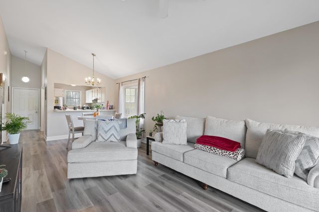 6850 King Arthur Dr Unit 201, Myrtle Beach, SC 29588