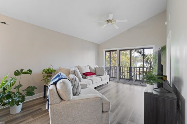 6850 King Arthur Dr Unit 201, Myrtle Beach, SC 29588