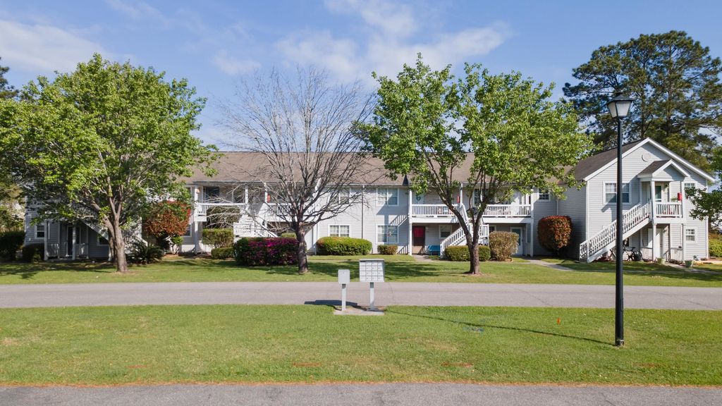 6850 King Arthur Dr Unit 201, Myrtle Beach, SC 29588