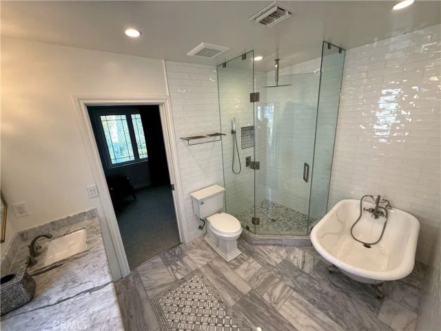 1901 N Catalina, Los Angeles, CA 90027