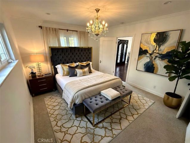 1901 N Catalina, Los Angeles, CA 90027