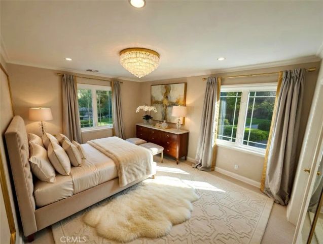 1901 N Catalina, Los Angeles, CA 90027