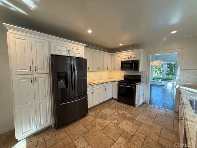 1901 N Catalina, Los Angeles, CA 90027