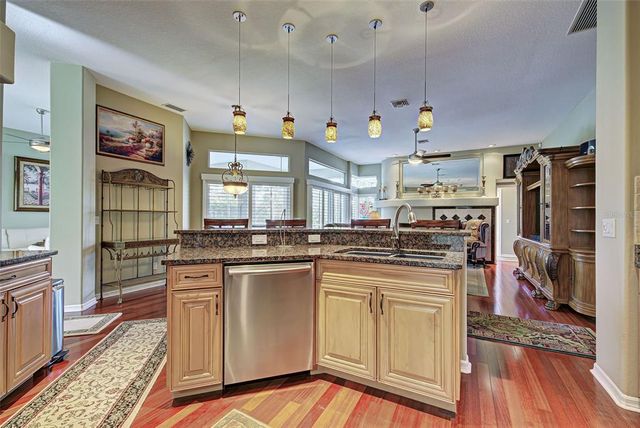 1037 BECKLEY CIRCLE, Venice, FL 34292