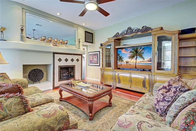 1037 BECKLEY CIRCLE, Venice, FL 34292