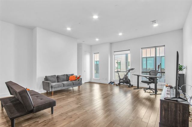 4934 Camdale Court, Dallas, TX 75206