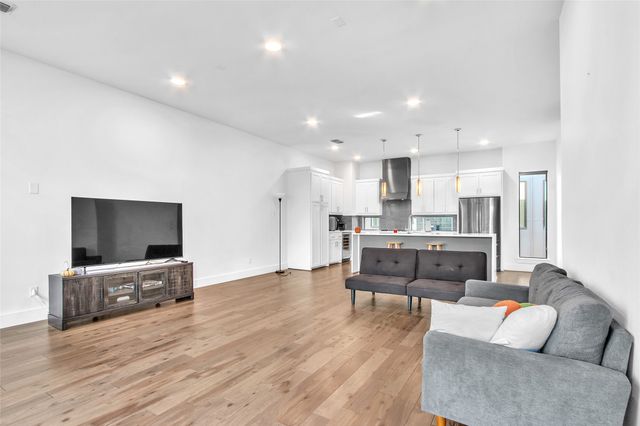 4934 Camdale Court, Dallas, TX 75206