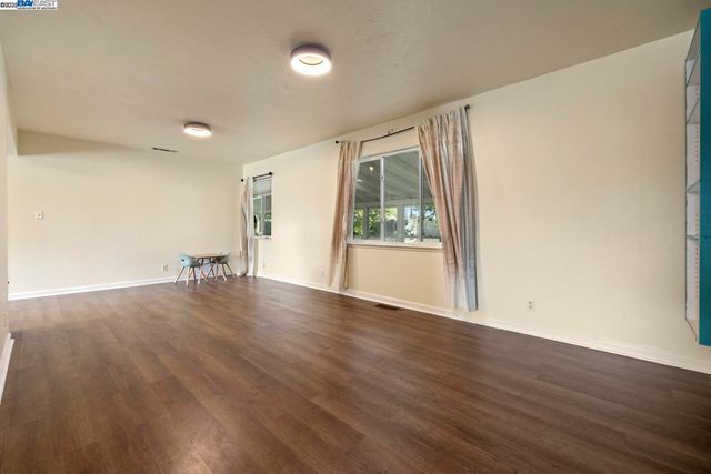 2155 Portola Ave, Stockton, CA 95209