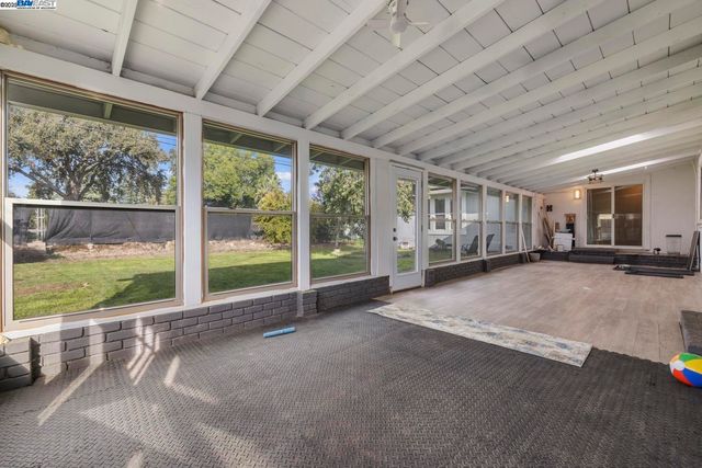 2155 Portola Ave, Stockton, CA 95209