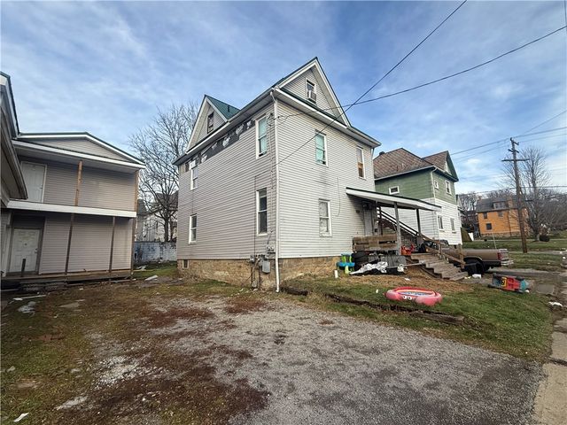 410 E Locust St, City Of But Ne, PA 16001