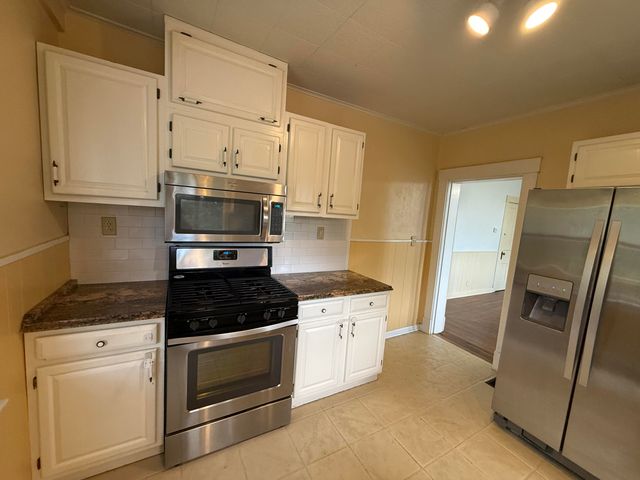 29 E Crescent Avenue, Woodlawn, KY 41071