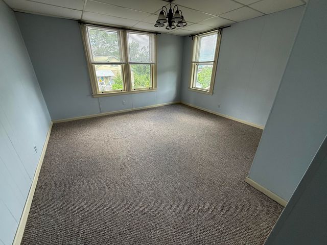 29 E Crescent Avenue, Woodlawn, KY 41071