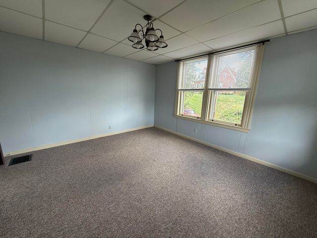 29 E Crescent Avenue, Woodlawn, KY 41071