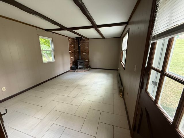 29 E Crescent Avenue, Woodlawn, KY 41071