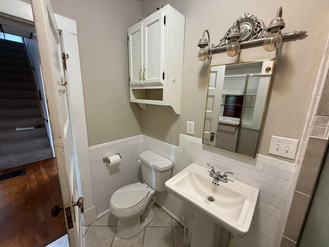 29 E Crescent Avenue, Woodlawn, KY 41071