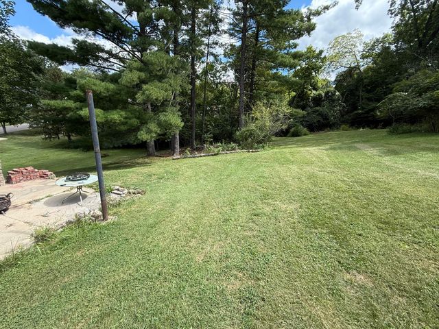 29 E Crescent Avenue, Woodlawn, KY 41071