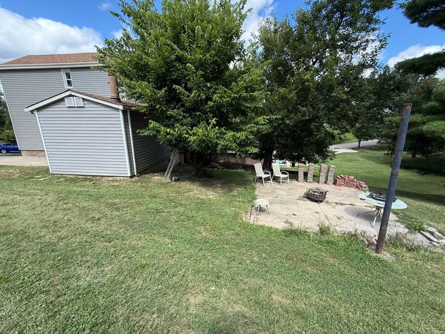29 E Crescent Avenue, Woodlawn, KY 41071