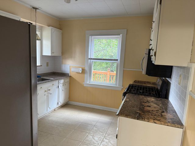 29 E Crescent Avenue, Woodlawn, KY 41071