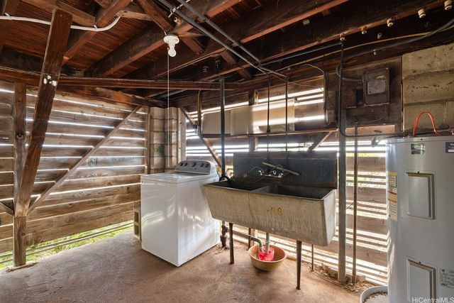 1643 Paula Drive A, Honolulu, HI 96816