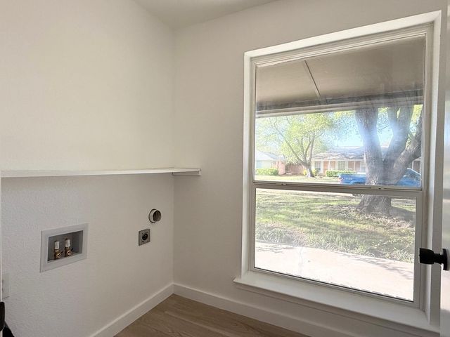 918 Bromwich Street, Garland, TX 75040