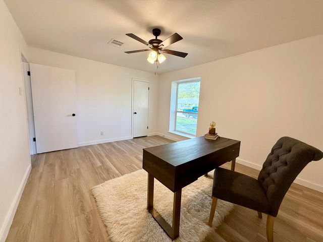 918 Bromwich Street, Garland, TX 75040