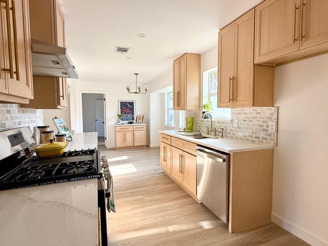 918 Bromwich Street, Garland, TX 75040