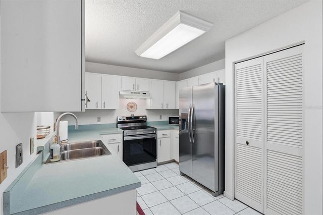 9755 SW 94TH TERRACE A, Ocala, FL 34481
