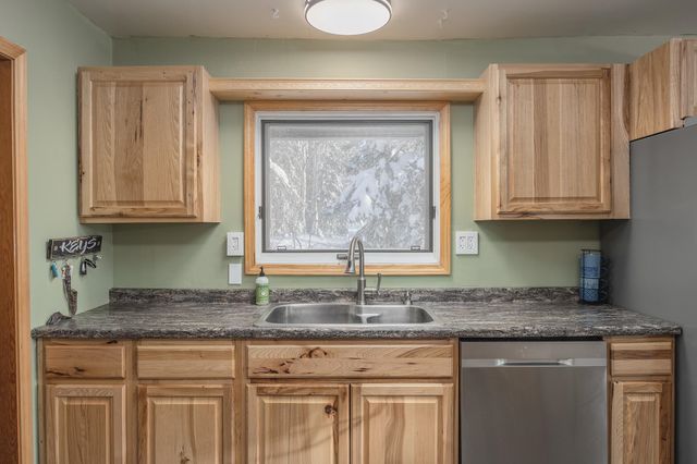 695 WHITNEY DRIVE, Fairbanks, AK 99712