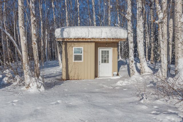 695 WHITNEY DRIVE, Fairbanks, AK 99712