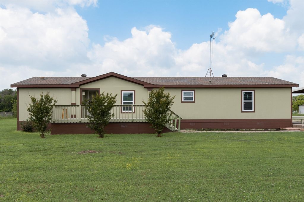3390 Meadow Drive, Caddo Mills, TX 75135