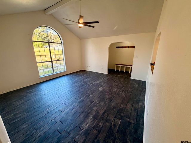 115 Austin Ave, Mount Pleasant, TX 75455