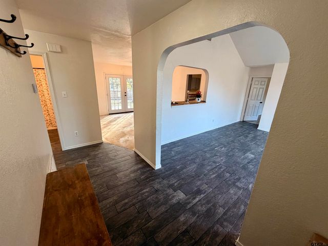 115 Austin Ave, Mount Pleasant, TX 75455