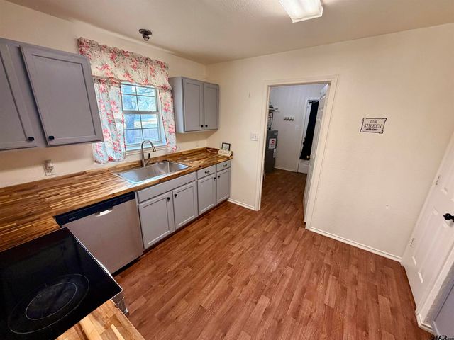 115 Austin Ave, Mount Pleasant, TX 75455