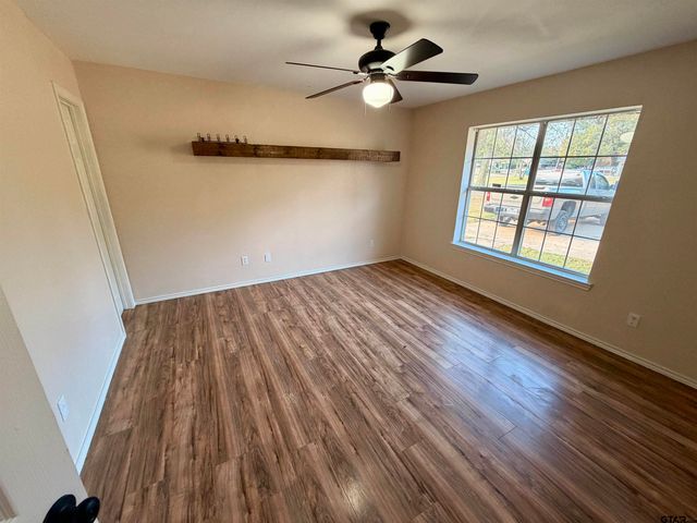 115 Austin Ave, Mount Pleasant, TX 75455