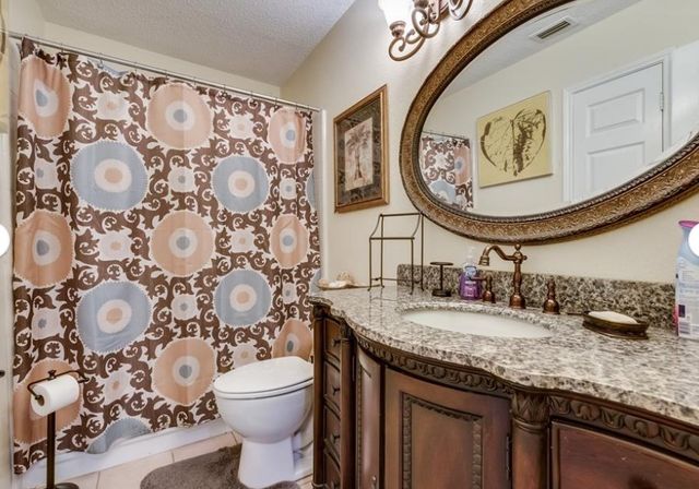 933 Eagle Drive, Desoto, TX 75115
