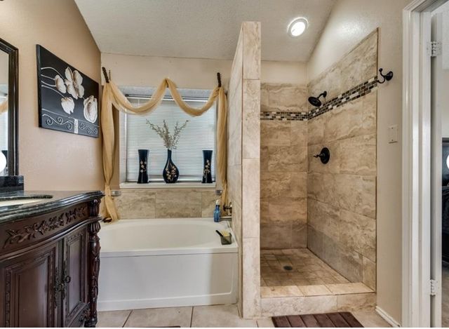 933 Eagle Drive, Desoto, TX 75115