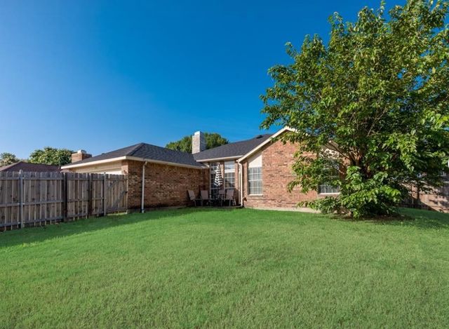 933 Eagle Drive, Desoto, TX 75115