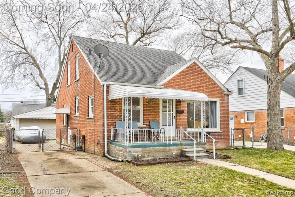 20420 Roscommon Street, Harper Woods, MI 48225